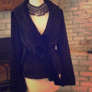 CACHE TIE SMOKE JACKET.